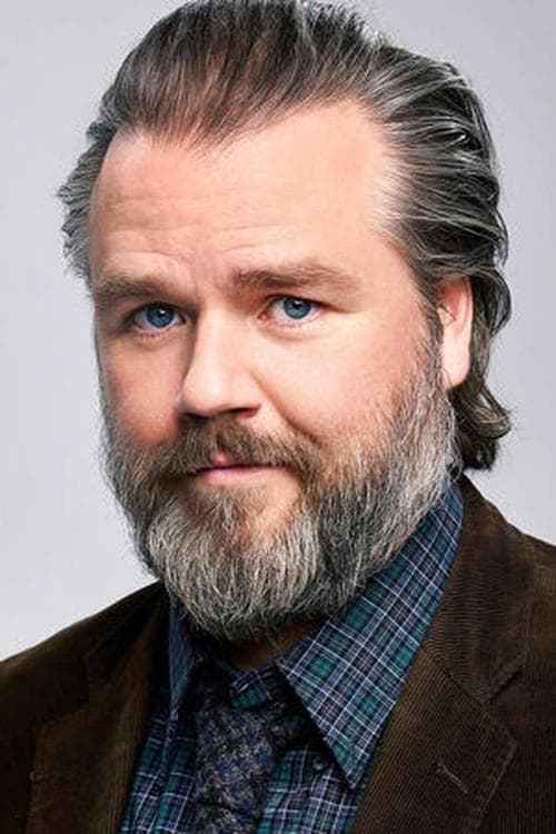 Tyler Labine headshot