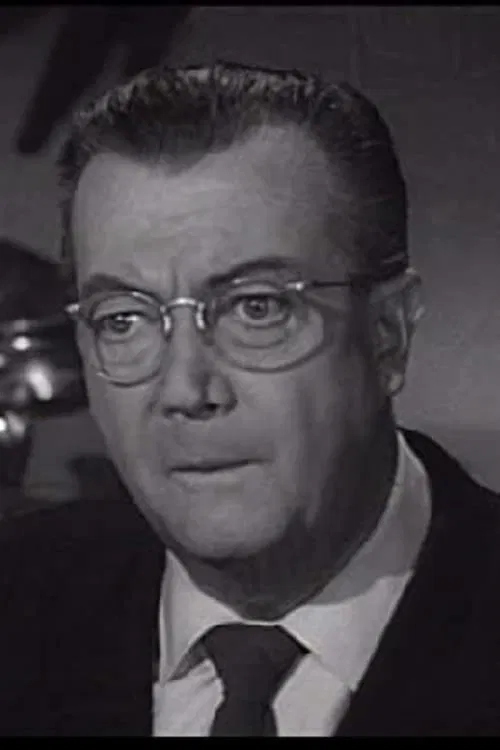 Joseph Kearns headshot