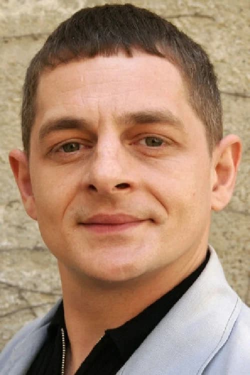 Volker Michalowski headshot