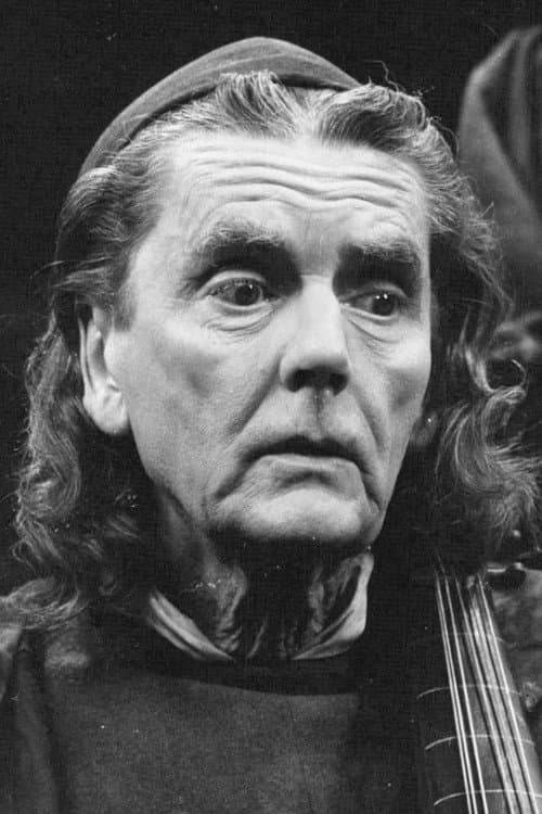 Robert Eddison headshot