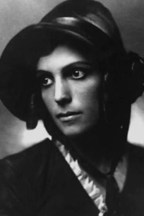 Greta Schröder headshot