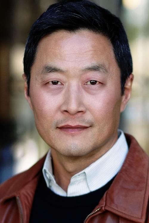 Steve Park headshot