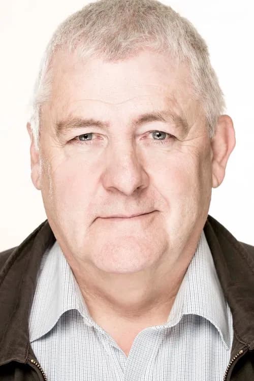 Peter Wight headshot