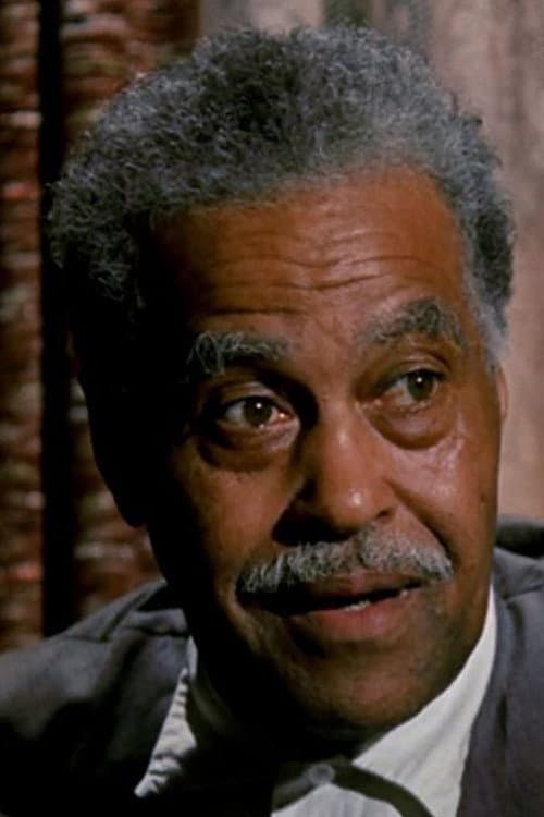 Robert Earl Jones headshot