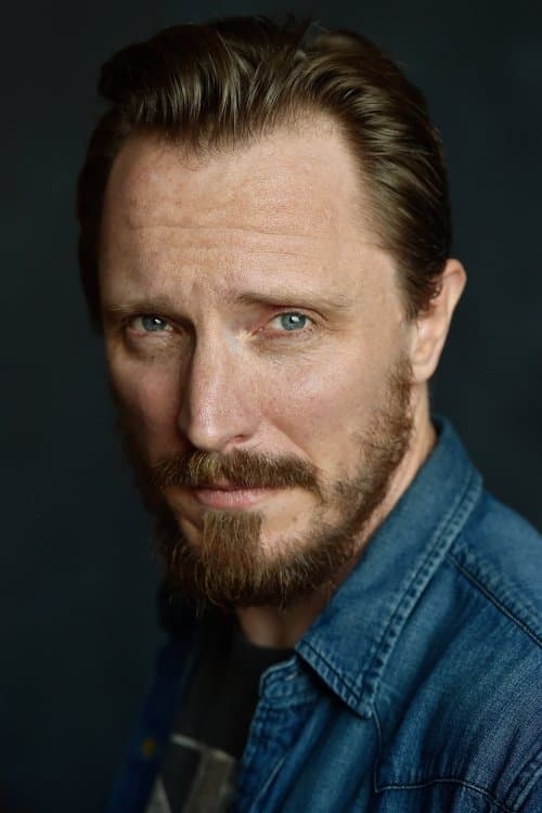 John Hoogenakker headshot