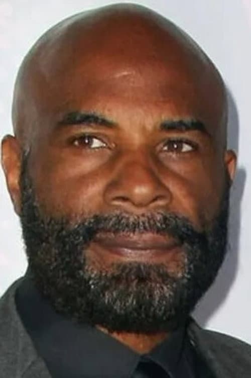 Julius LeFlore headshot