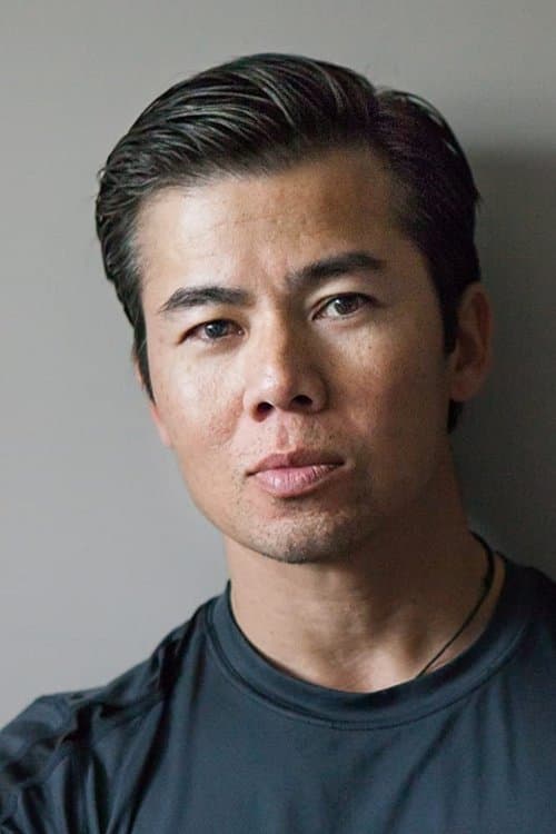 Tom T. Tran headshot