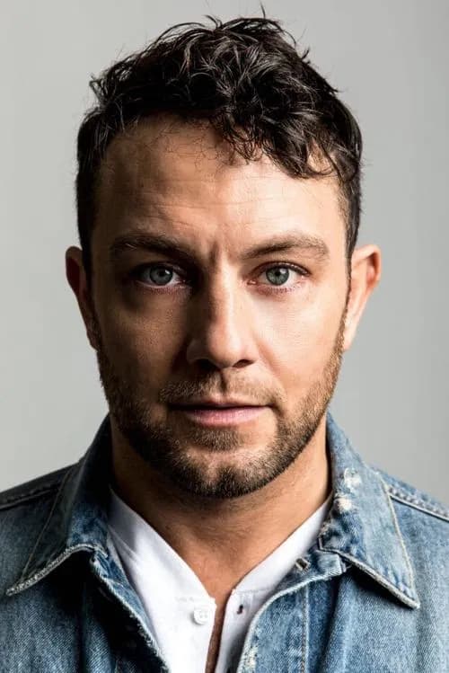 Jonathan Sadowski headshot