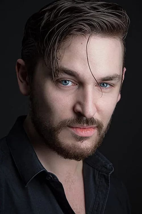 Billy Rayner headshot