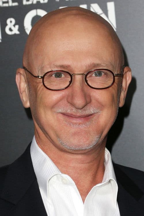 Ian Bryce headshot