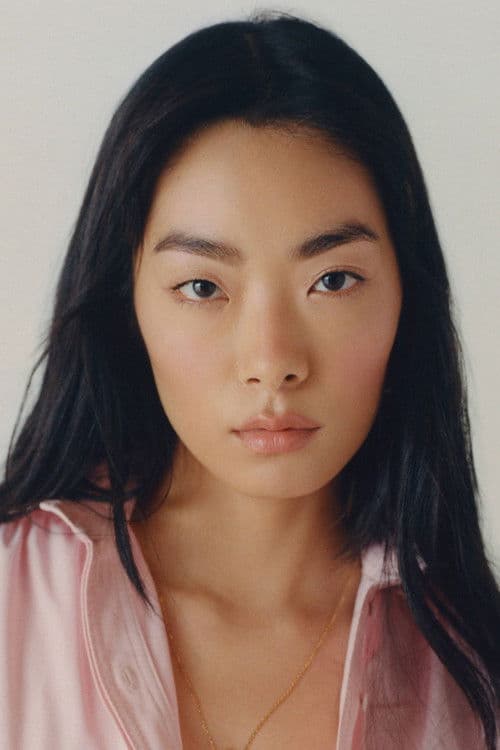 Rina Sawayama headshot
