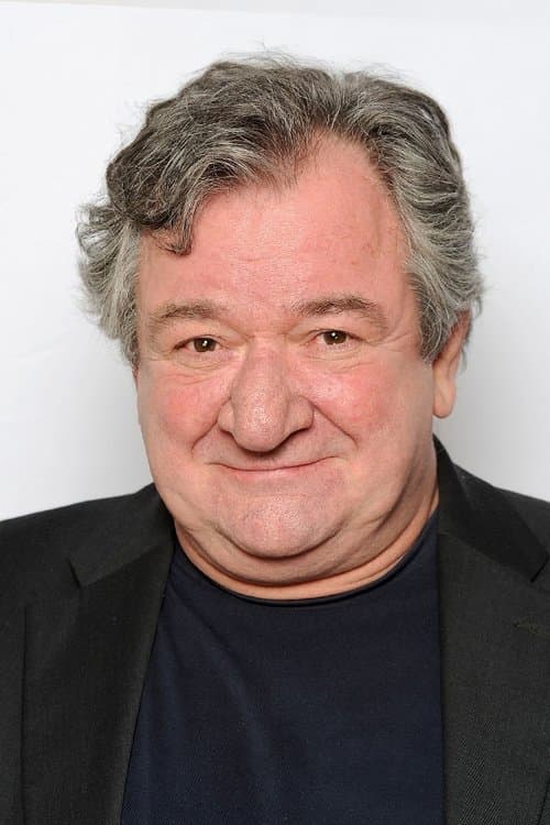 Ken Stott headshot