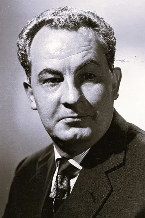 Leo McKern headshot