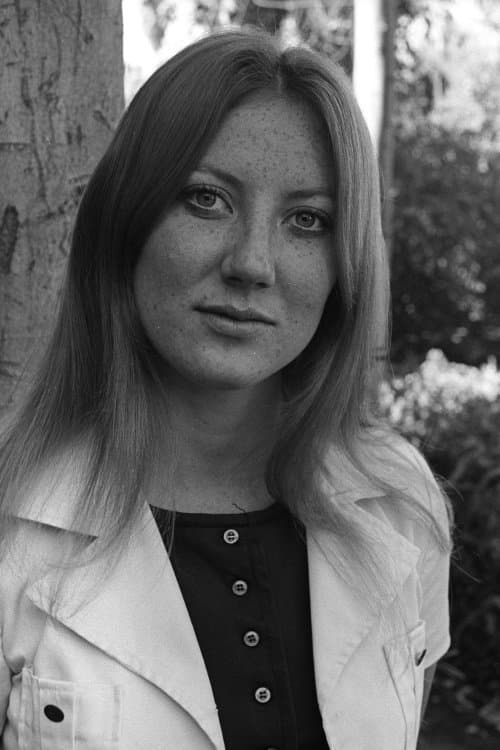 Laura Hippe headshot