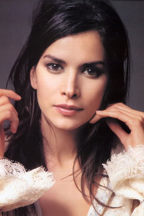 Patricia Velásquez headshot