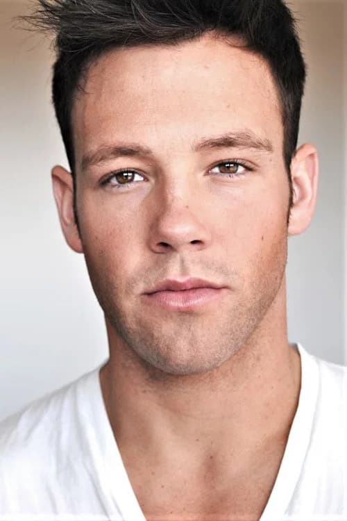 Taylor Frey headshot