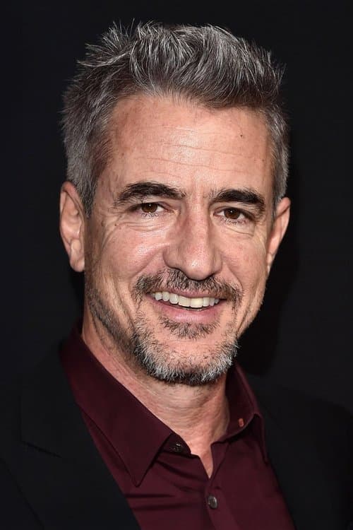 Dermot Mulroney headshot