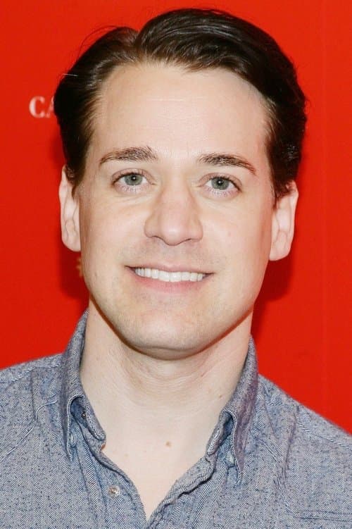 T. R. Knight headshot