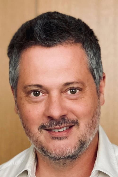 Thom Zadra headshot
