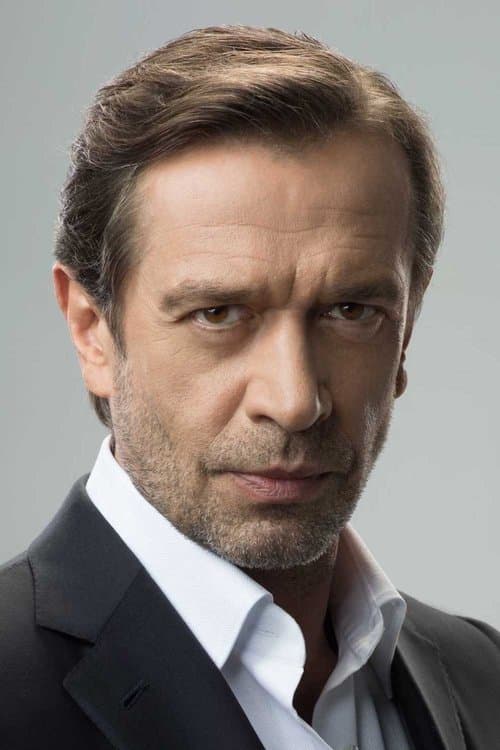 Vladimir Mashkov headshot