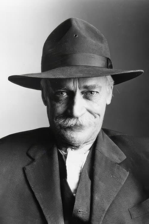 Richard Farnsworth headshot