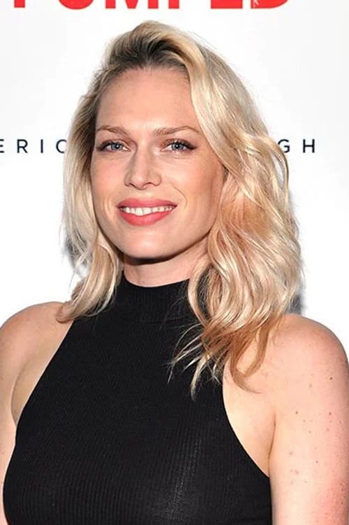 Erin Foster headshot